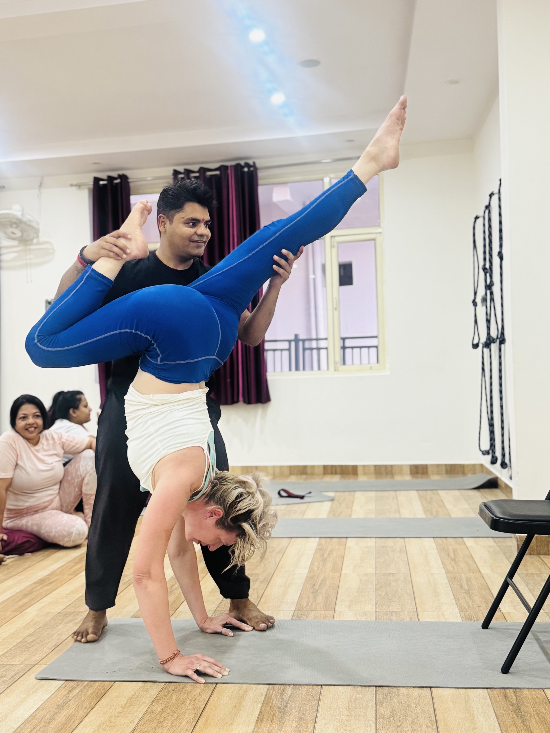 best-yoga-school-in-rishikesh